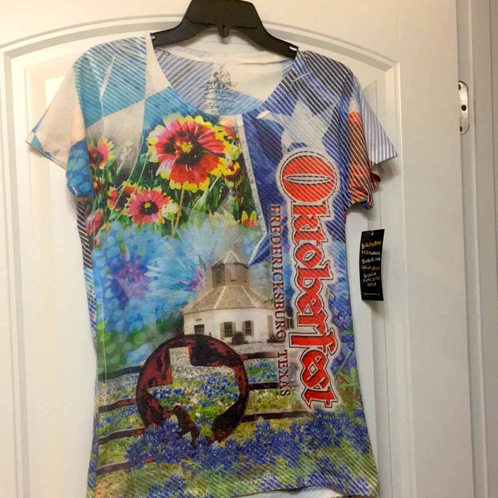 OCTOBERFEST DEAL. Beautiful Ladies never worn shirt. Tags on.